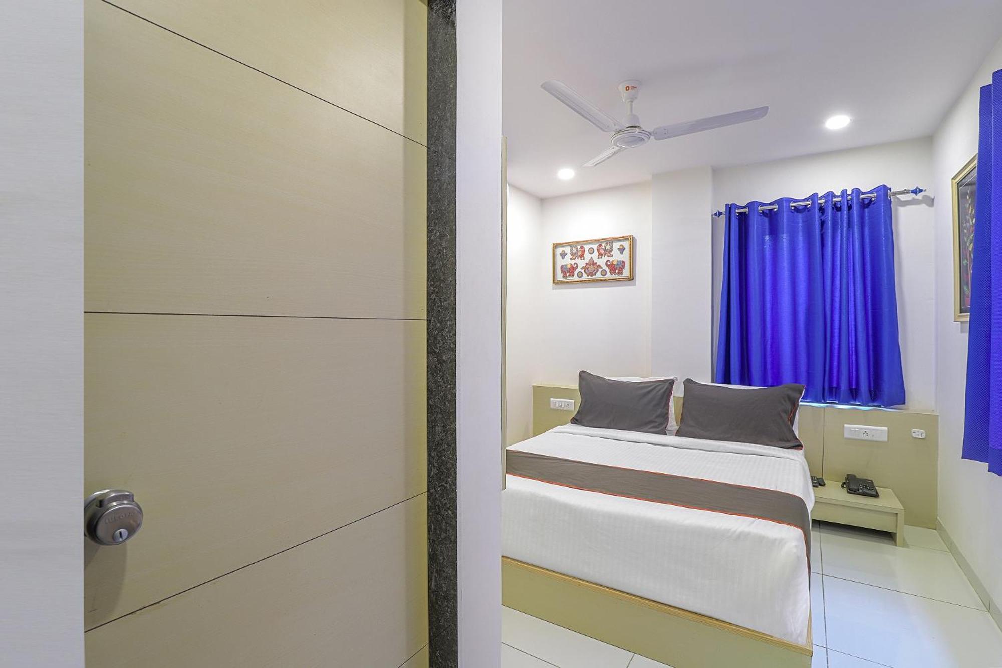 Hotel O La Veera Ahmedabad Luaran gambar
