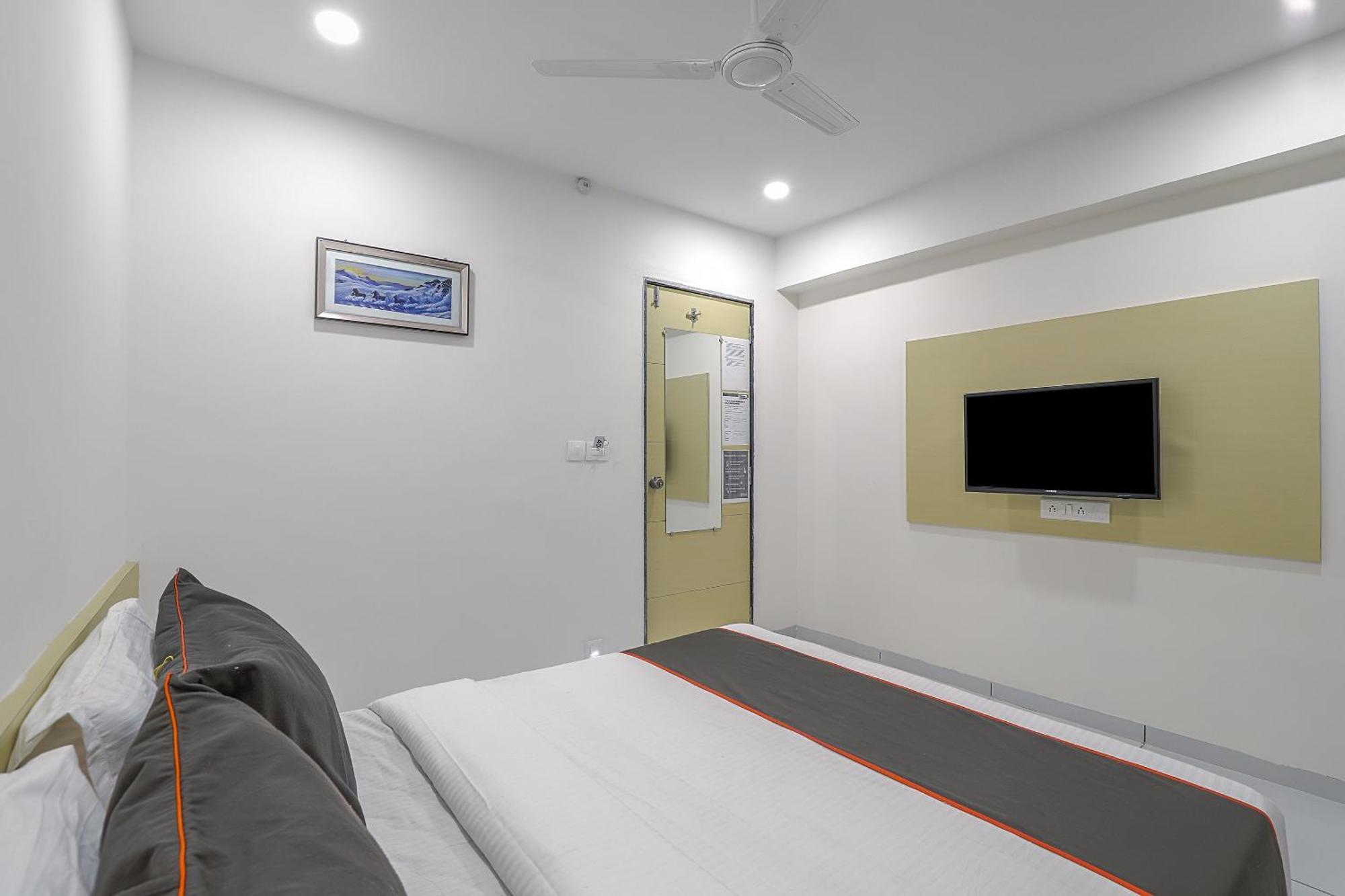 Hotel O La Veera Ahmedabad Luaran gambar